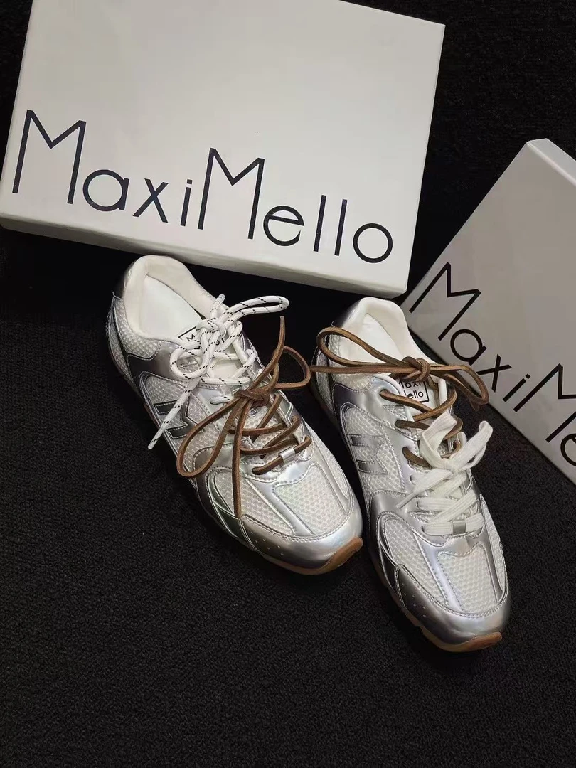 Maxi Mello 银色平底单鞋