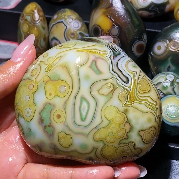 熙***沂玛瑙/玉髓未镶嵌珠宝奇石