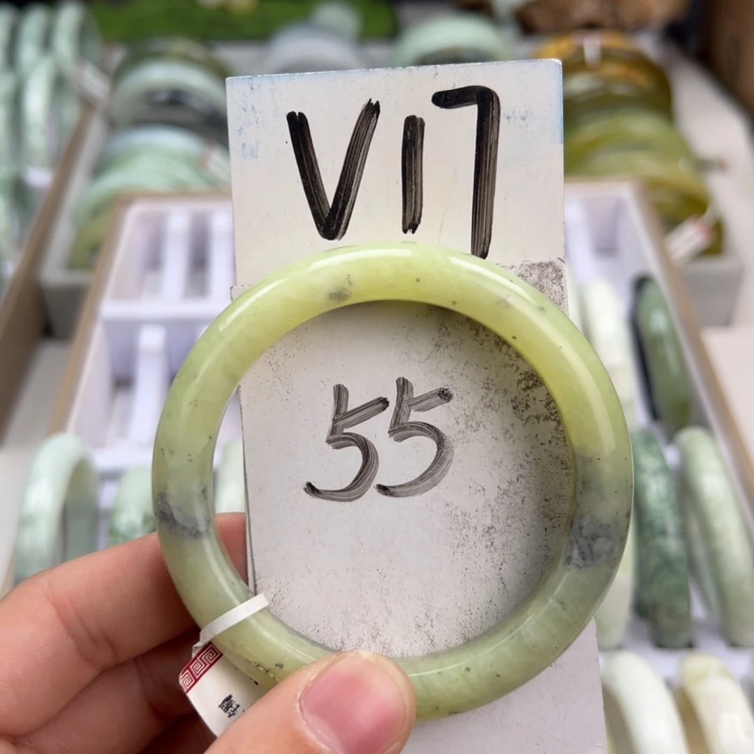 岫玉手镯未镶嵌天然岫玉微瑕