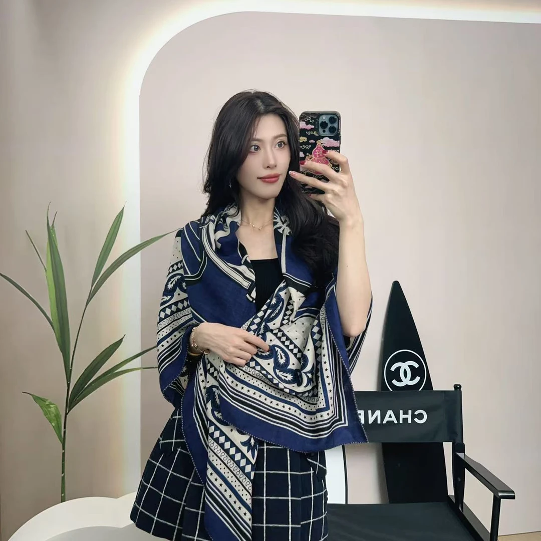 95新 Hermes/爱马仕 麦殿/羊绒围巾137厘米蓝色/250126CXHLB02