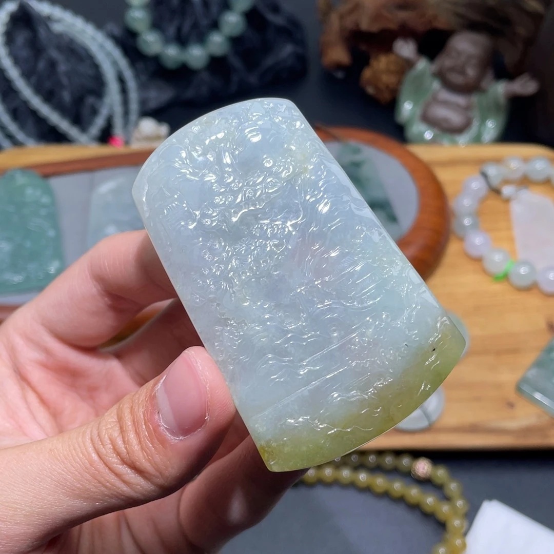 定制翡翠未镶嵌吊坠回流