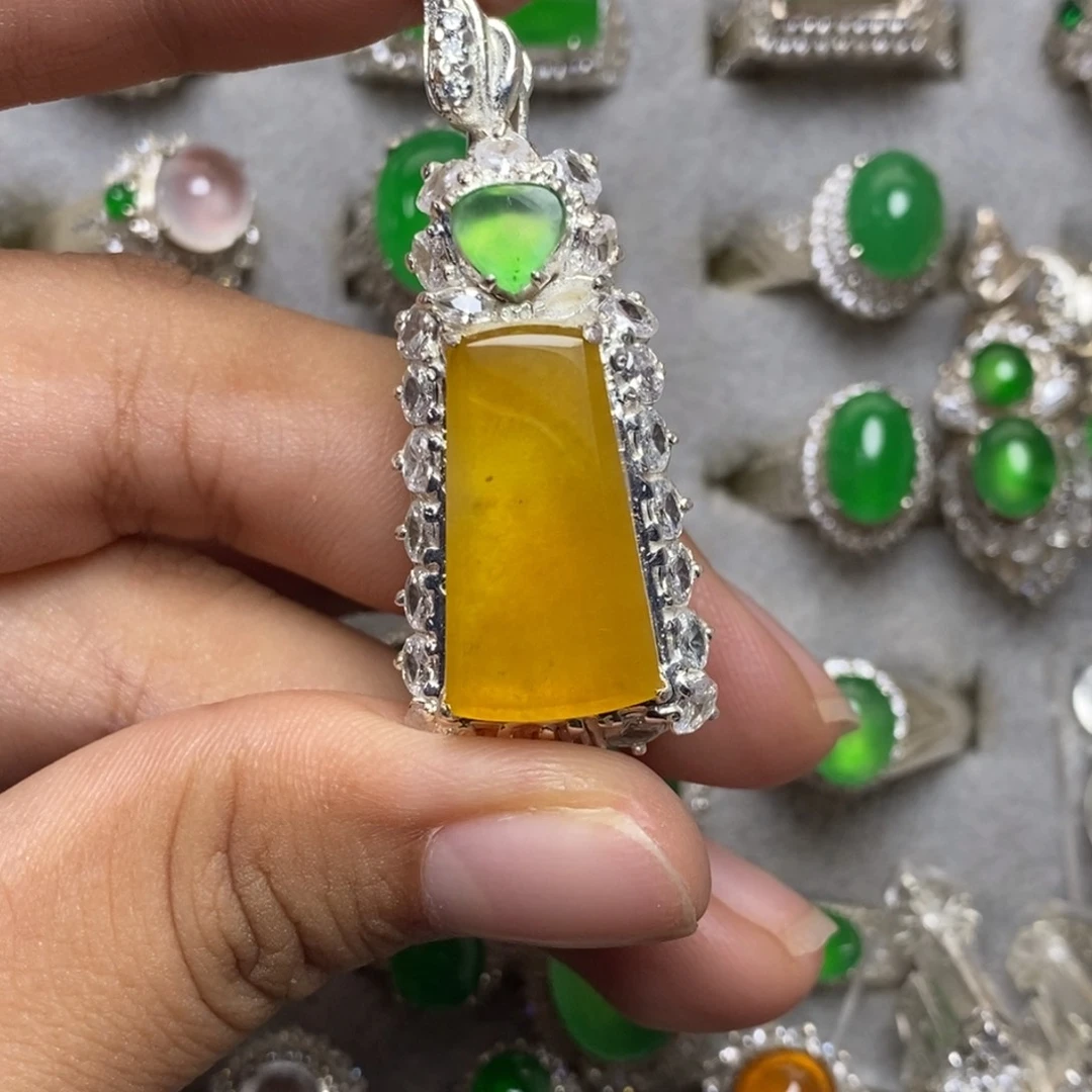 定制翡翠未镶嵌缅甸天然翡翠a货