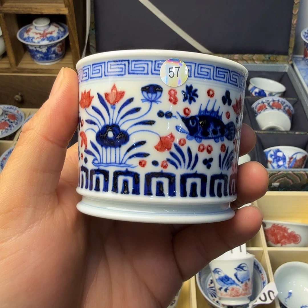 石***投青花釉里红容天杯沿口微瑕