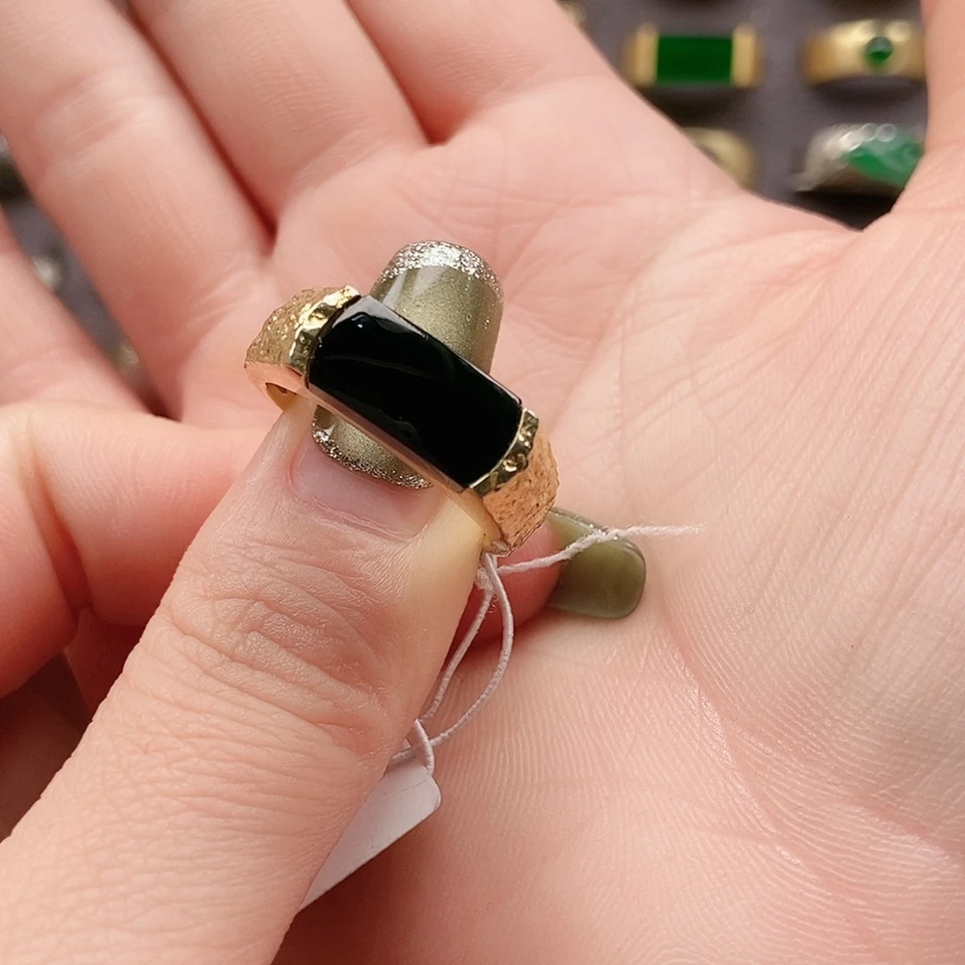 银S925镶嵌戒指翡翠阿*+