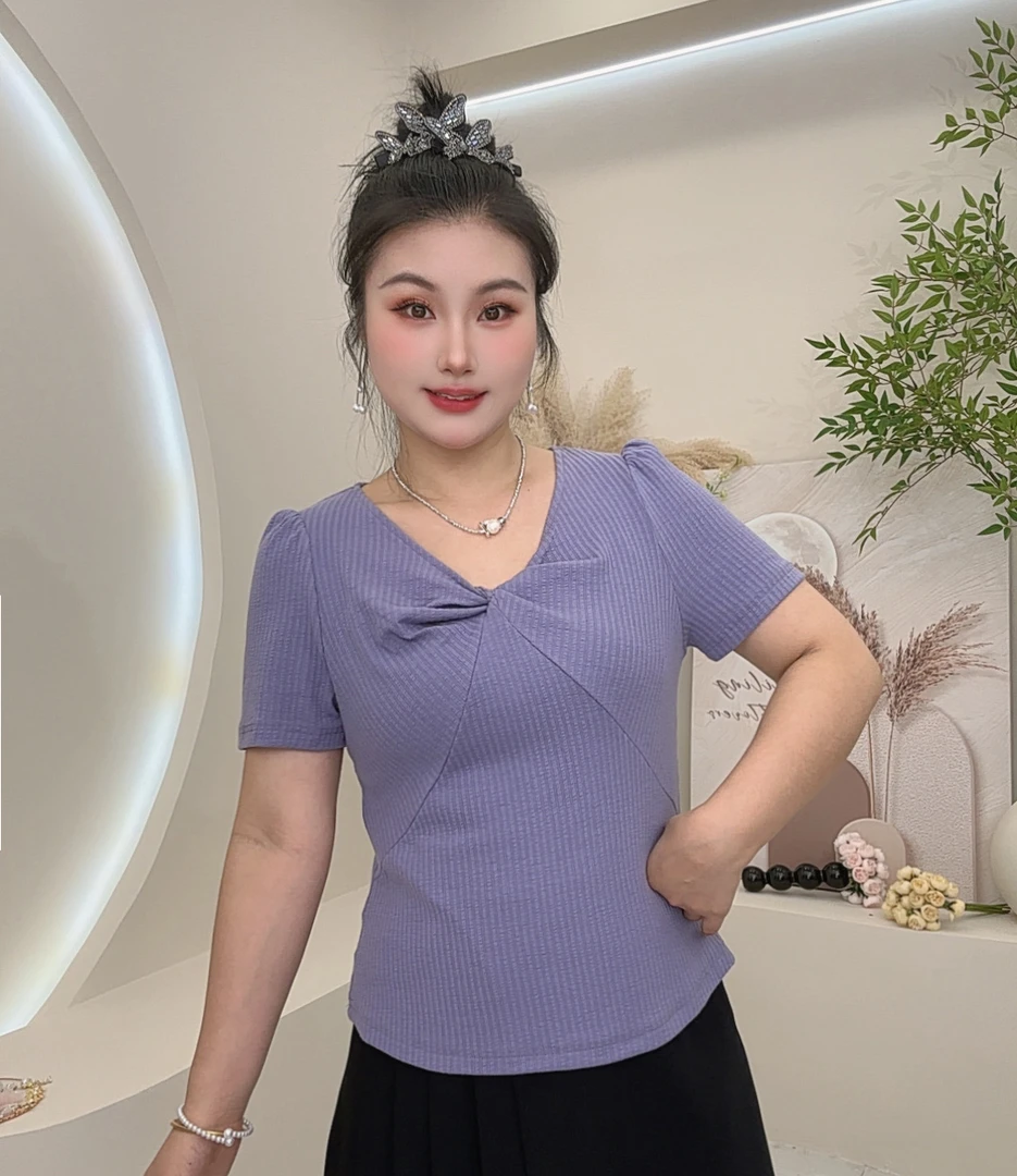 夏季新款2025大码女装时尚百搭显瘦短袖T恤设计感v领气质上衣