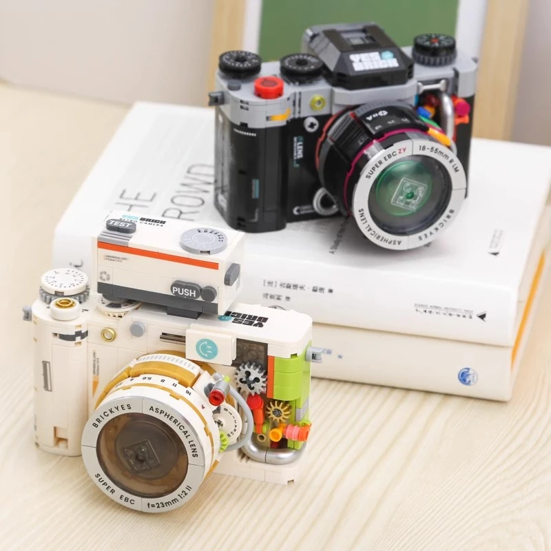中国积木2025新款复古老式照相机胶卷单反相机拼装摆件新年礼物