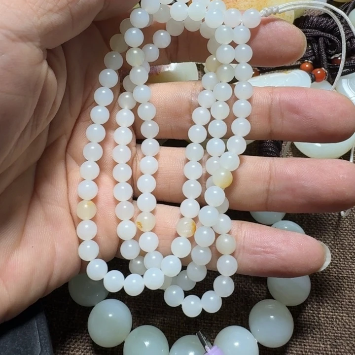 老***L和田玉未镶嵌颈饰