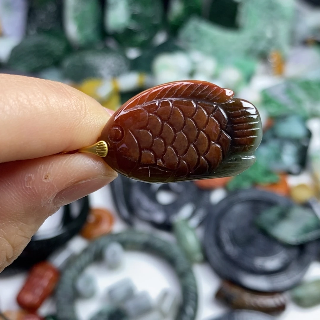 翡翠颈饰未镶嵌吊坠