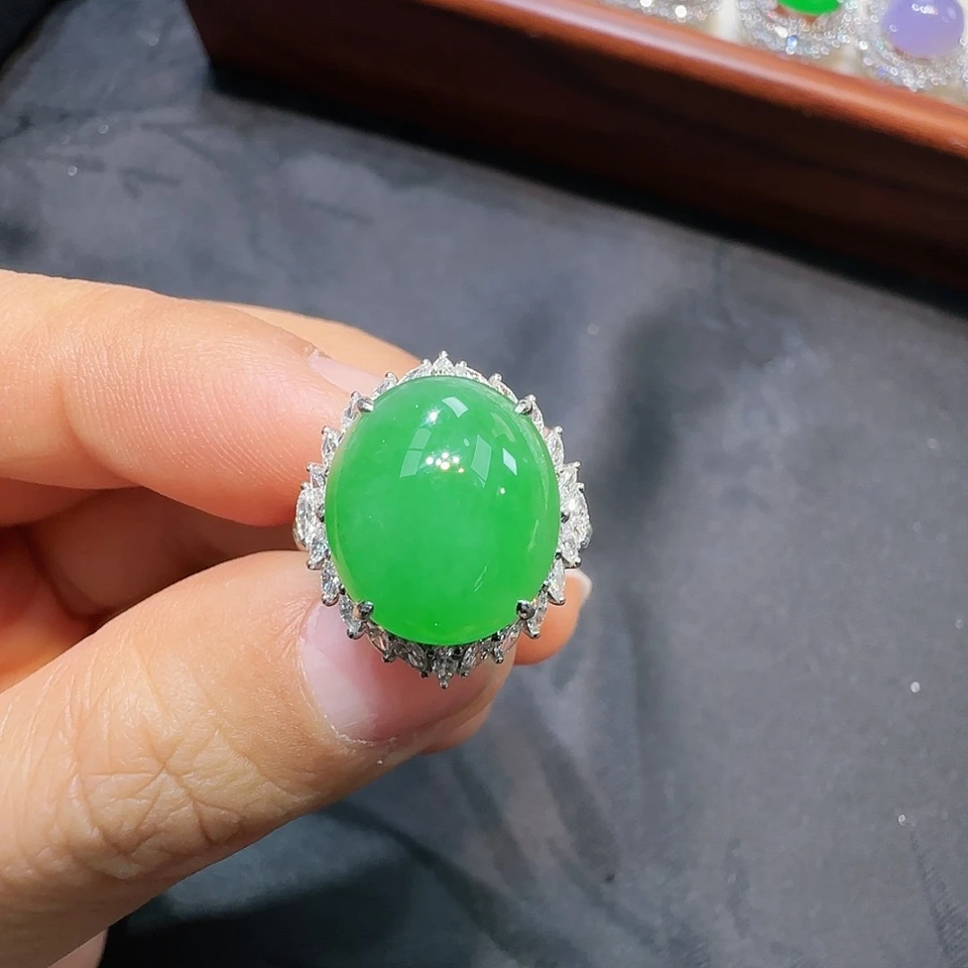 翡翠吊坠(不含链)18K金镶嵌