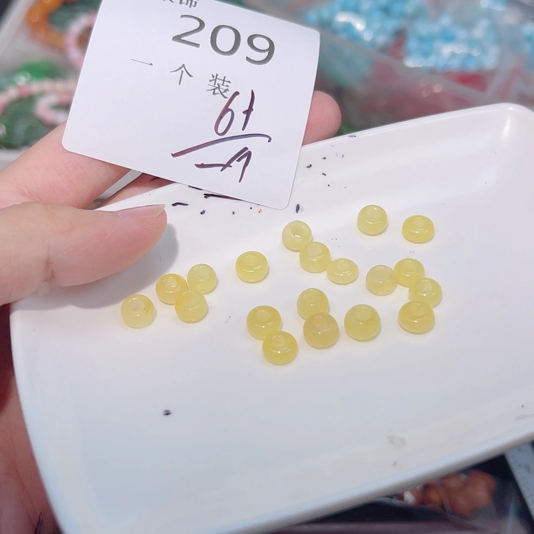 未镶嵌珠宝半成品水晶209 。