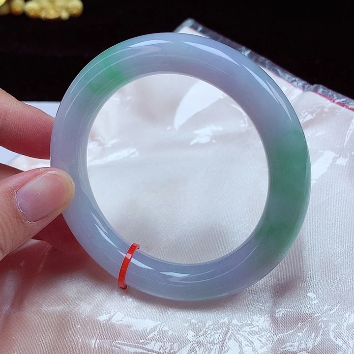 翡翠手镯（圆镯）未镶嵌58圈