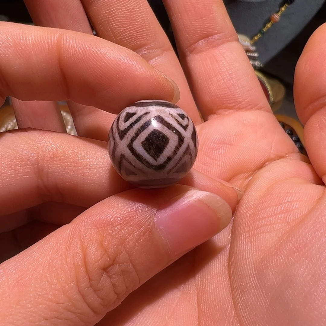 树脂制品邦提克佩珠