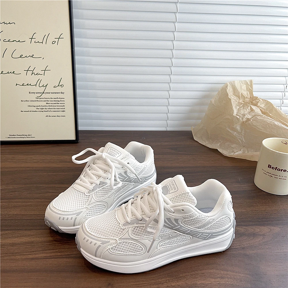 跑鞋网面透气老爹鞋女ins百搭运动休闲鞋2025秋季新款学生小白鞋