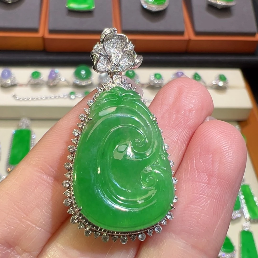 翡翠颈饰18K金镶嵌收到货48小时鉴赏期