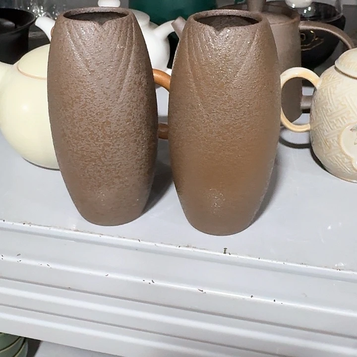 主人杯一个，瓷。。品茗