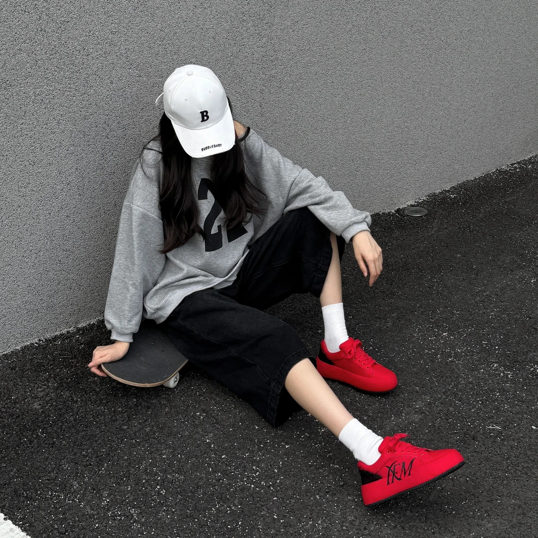 小发喵「潮形解构·三原力字母涂鸦板鞋｜撞色赋型 街头摩登新潮流」