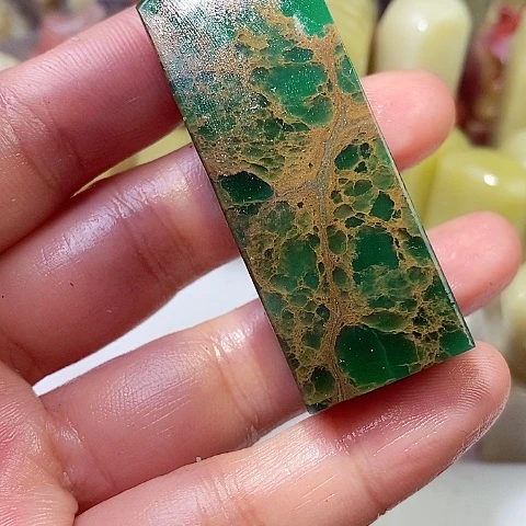 四川石L****r四川绿四川绿