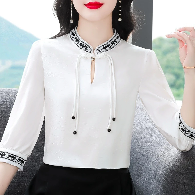 女纯色刺绣夏季时尚纯色衬衫白色洋气上衣小衫春季衬衣气质小衫