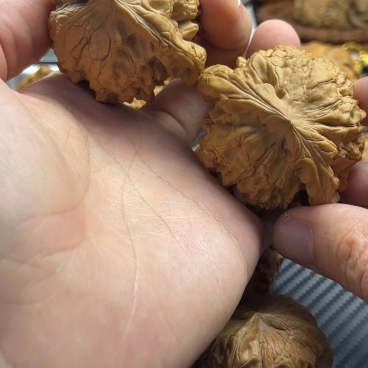 黎***明文玩核桃把件57龙鼎