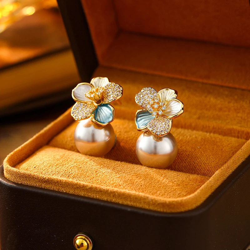 铜合金仿珍珠耳饰 精致花朵耳钉优雅气质曼塔玫瑰紫仿珍珠耳环