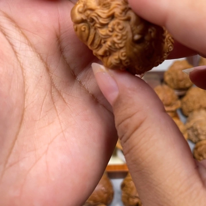 风***吹一根筋雕刻的貔貅
