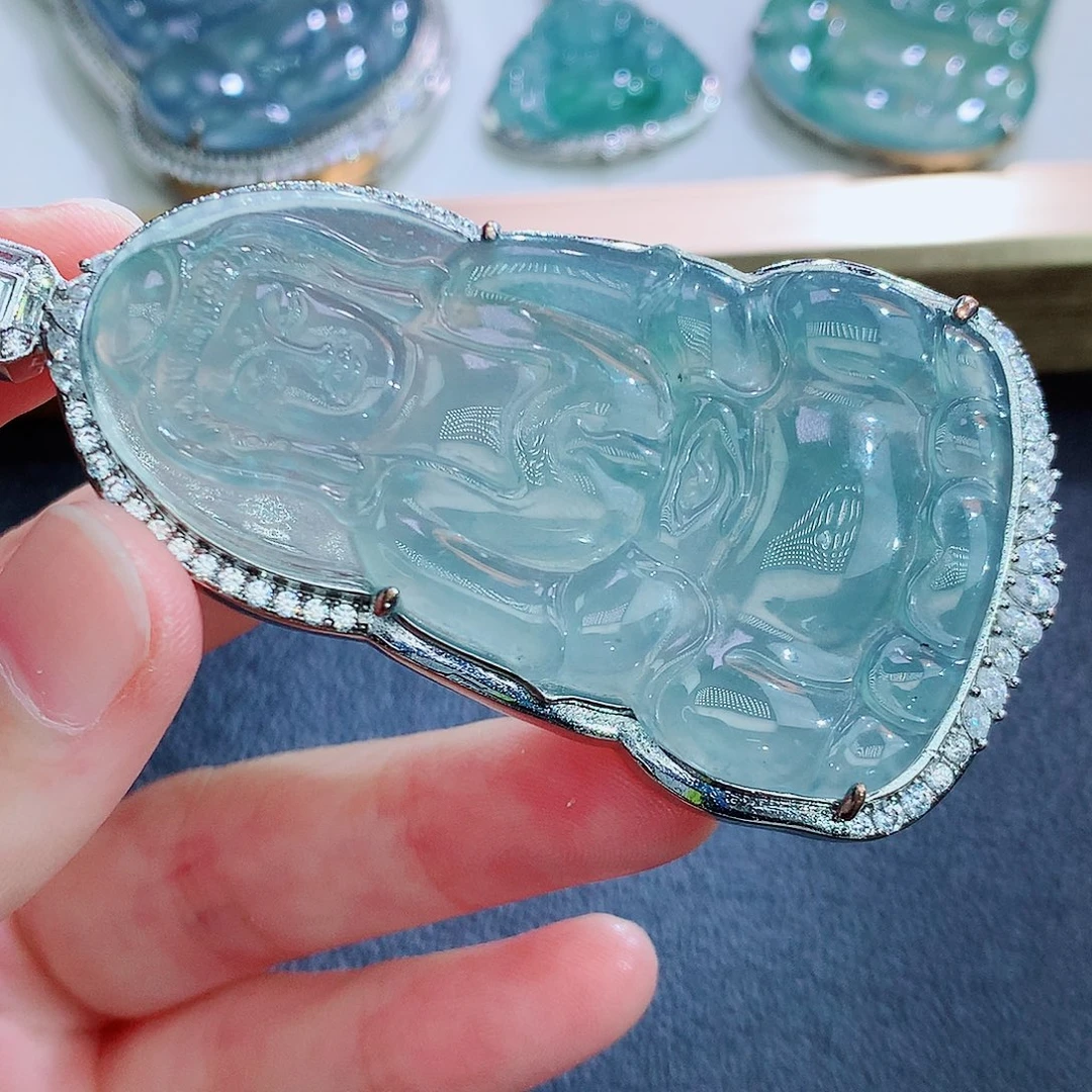 翡翠未镶嵌颈饰翡翠