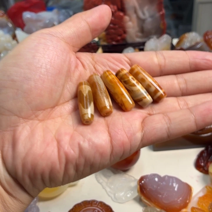 未镶嵌颈饰玛瑙/玉髓