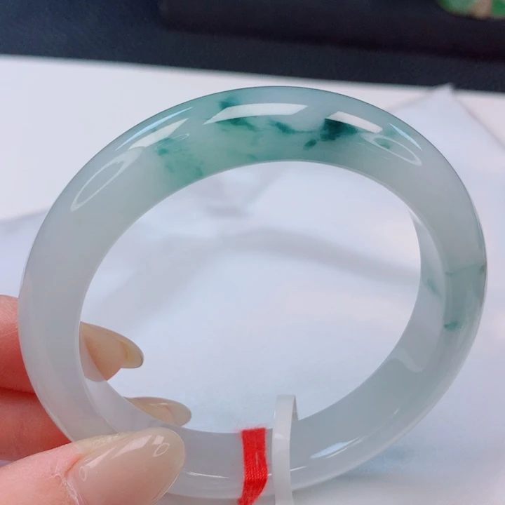 翡翠未镶嵌手镯57圈口