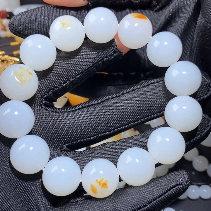 顺***水和田玉未镶嵌手链