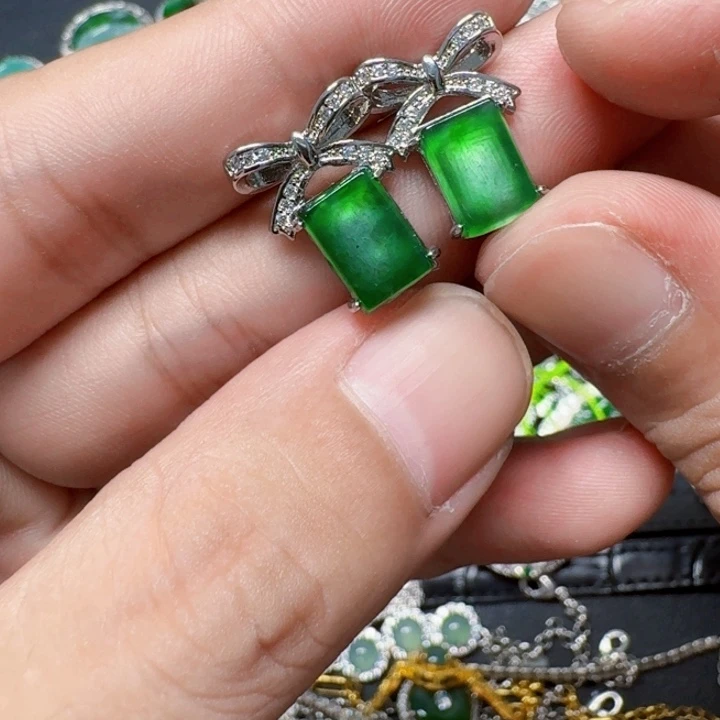 翡翠未镶嵌项圈天然A货翡翠放漏