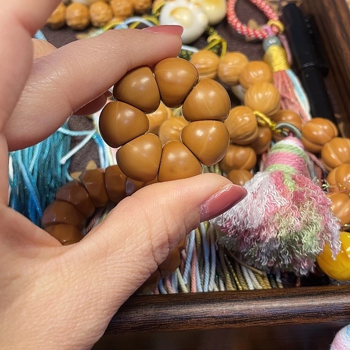 木太阳花手捻。