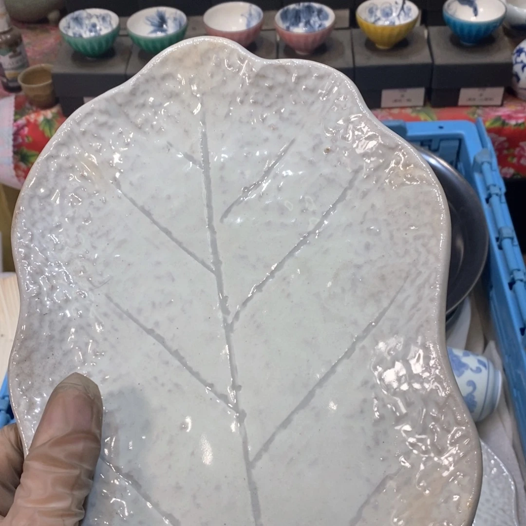 瓷片小**熊从点点滴滴的地方等待