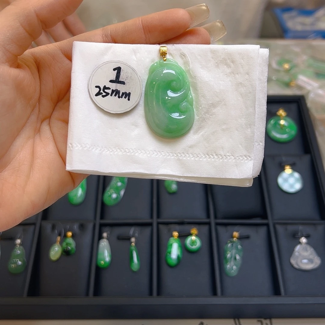 翡翠颈饰18K金镶嵌我