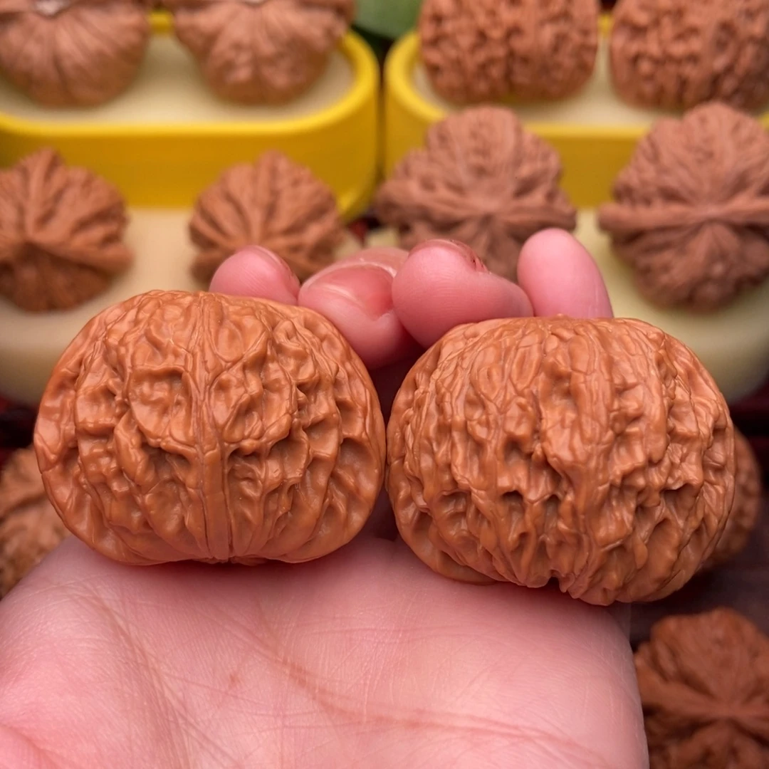 把件文玩核桃精品红皮山地磨盘40