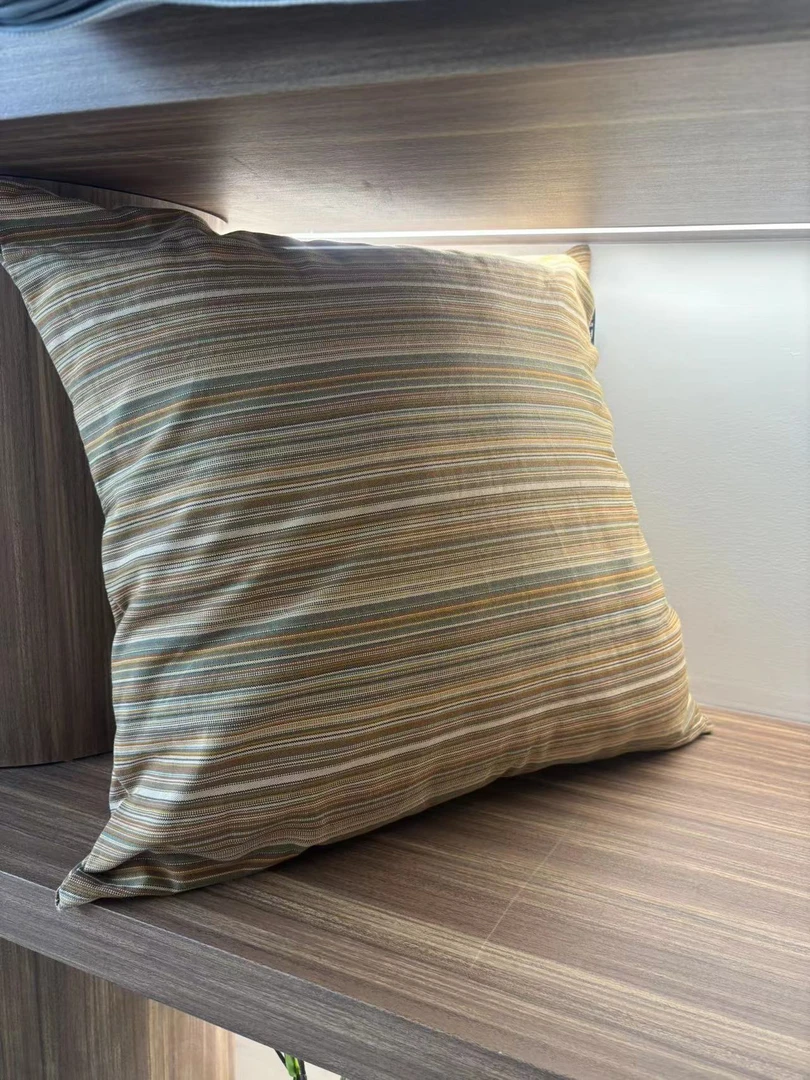 2025庄织新款单独沙发抱枕靠垫高端大气手工靠枕45*45