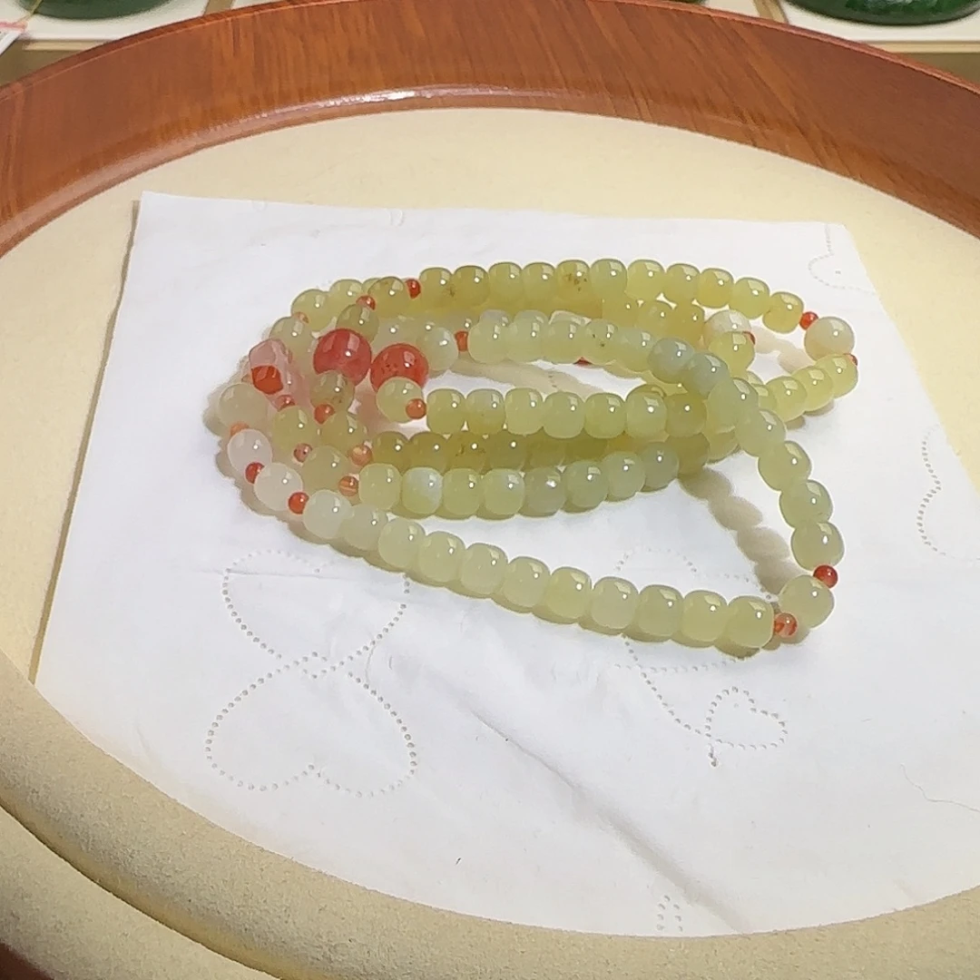 一***斐和田玉未镶嵌手链