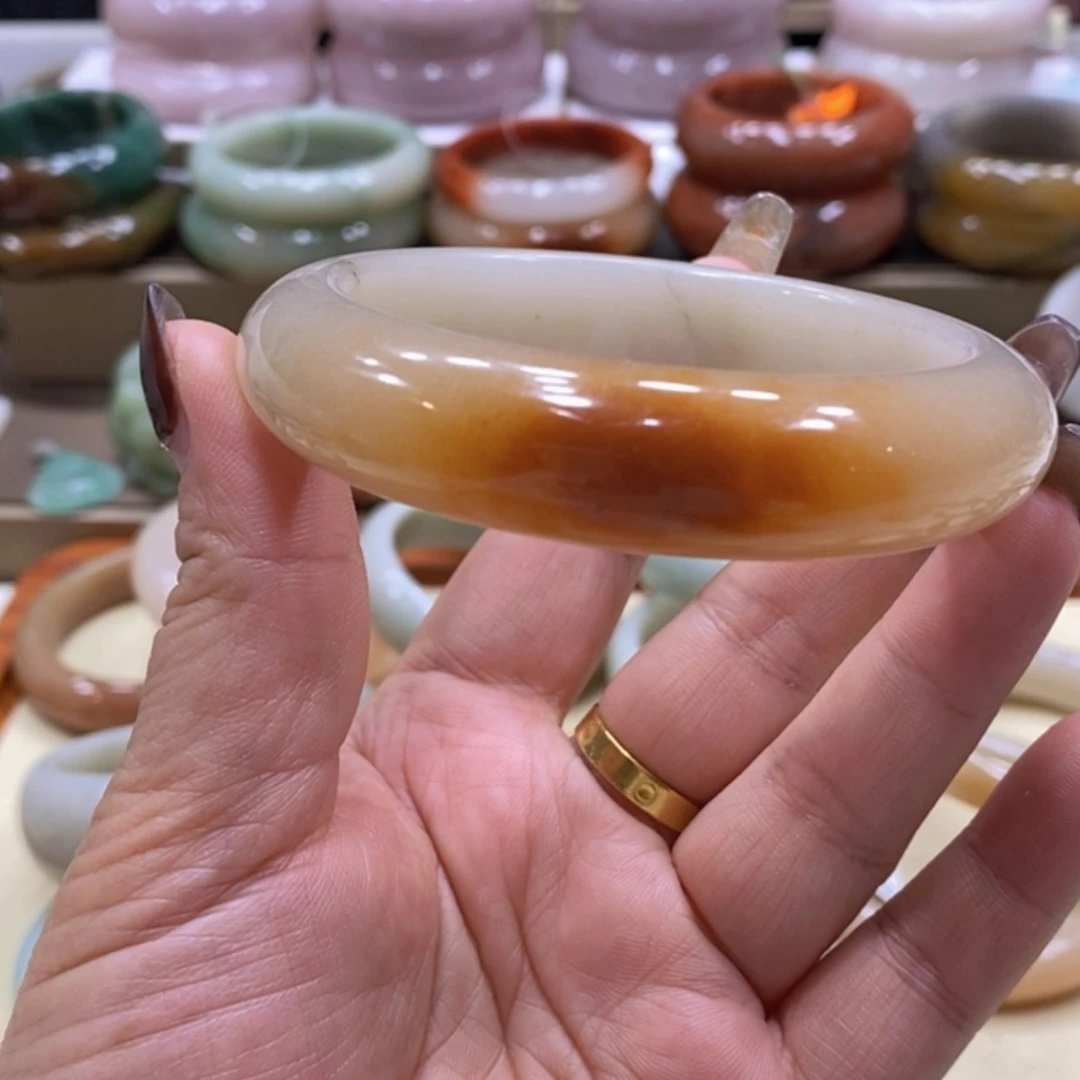 【闪购商品】未镶嵌手镯石英质玉W*w