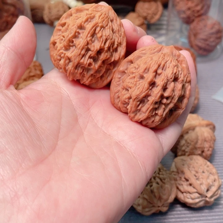M***?38尺寸虎头骨质膀好