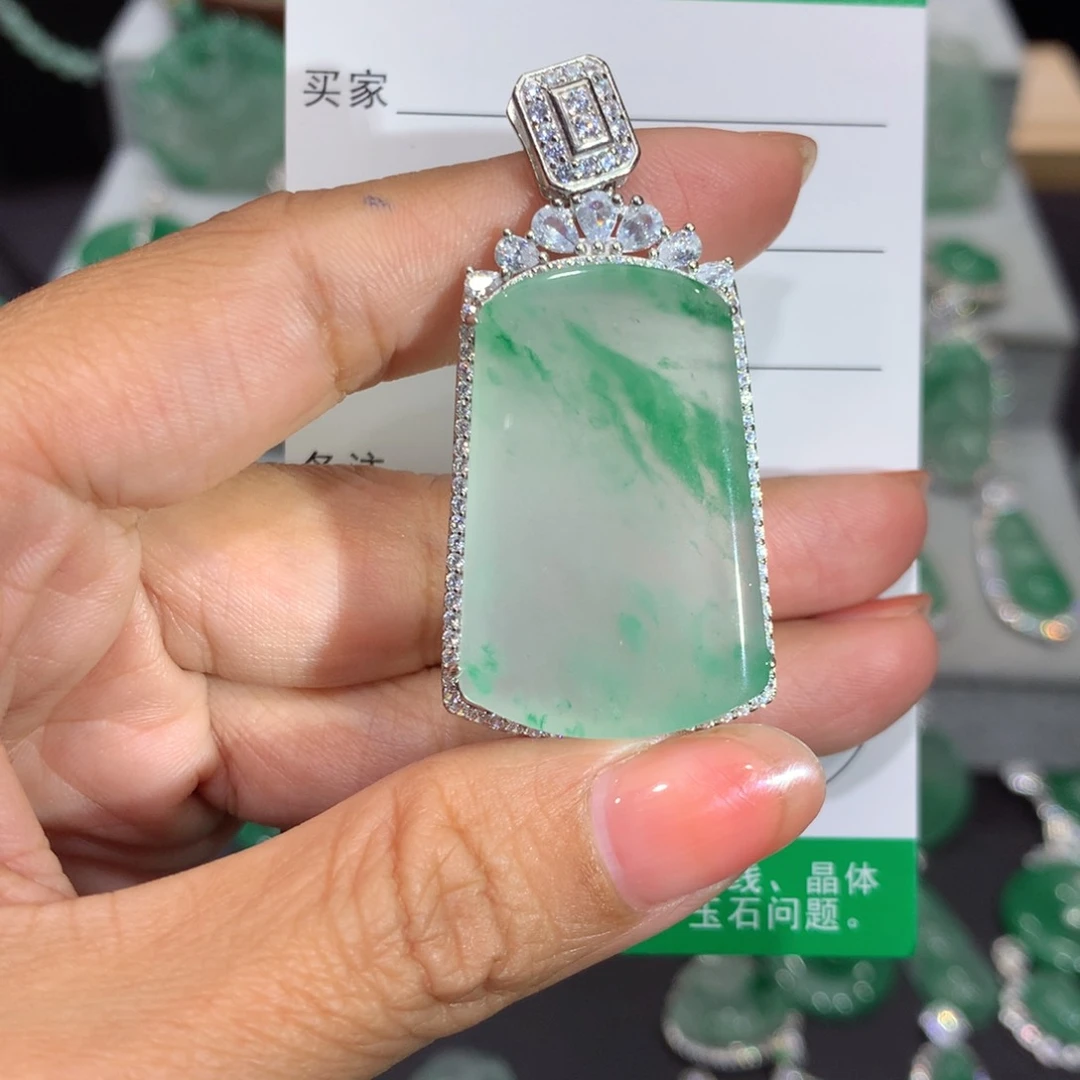 颈饰银S925镶嵌石英质玉（非洲翠）