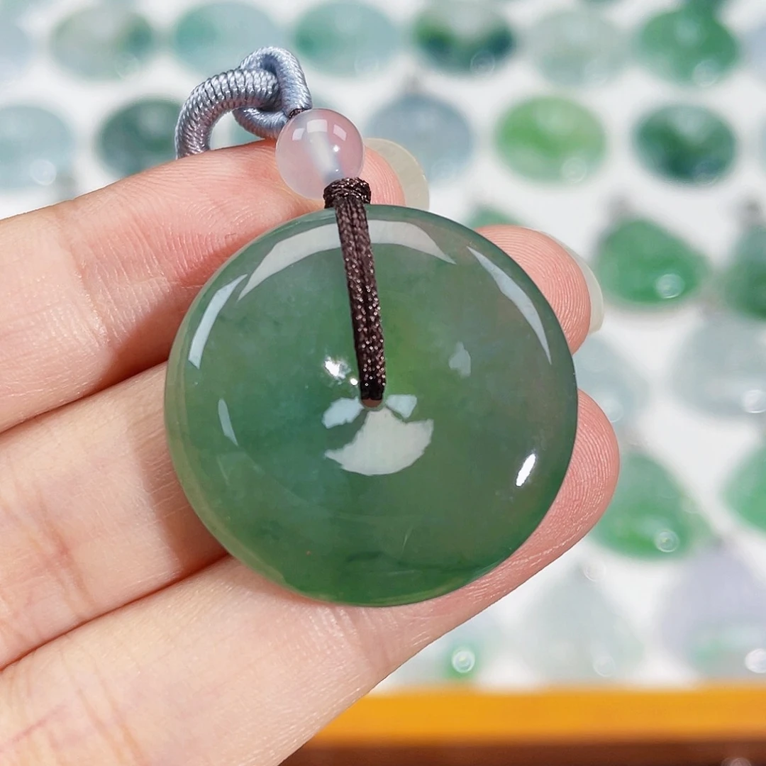 颈饰未镶嵌翡翠吊坠