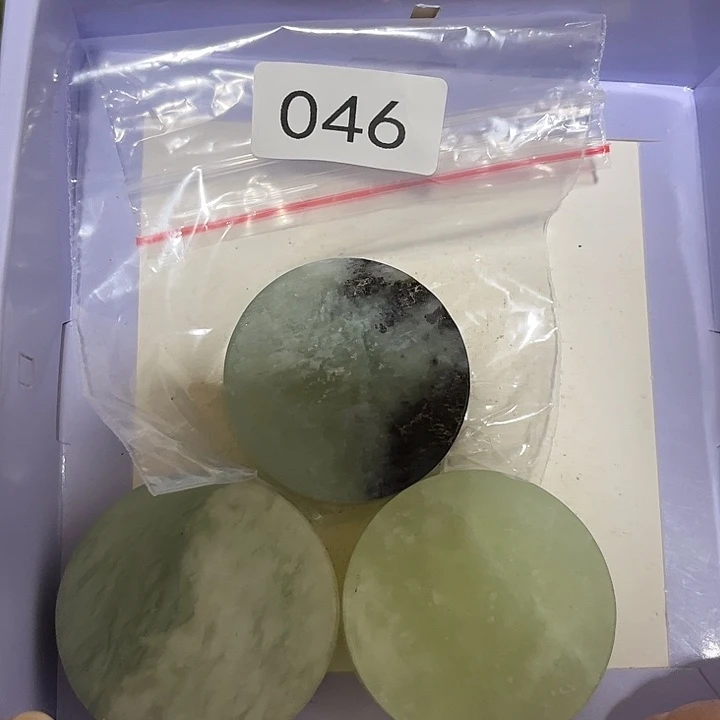 蛇纹石玉未镶嵌天然岫玉珠宝未镶嵌微瑕款