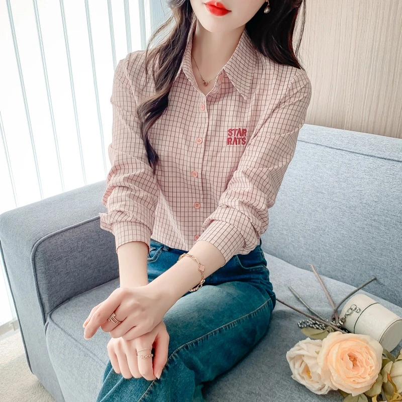 春秋季2025年新款格子衬衫衬衣宽松字母刺绣外穿长袖上衣百搭洋气