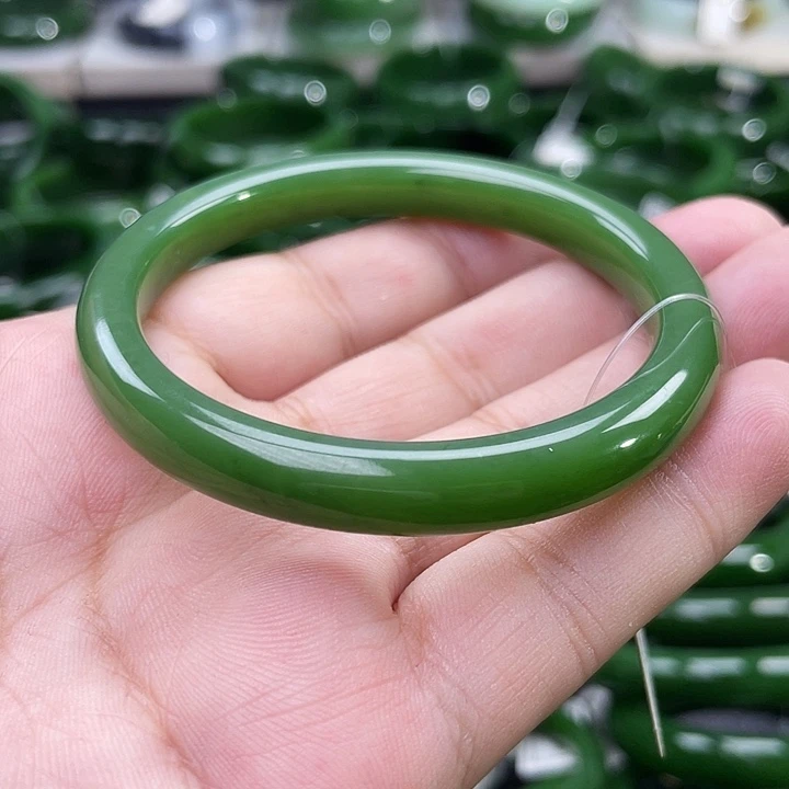 未镶嵌手镯和田玉（碧玉）