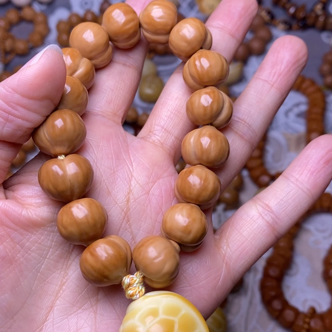 把件猴头核桃柯基屁桃龟甲