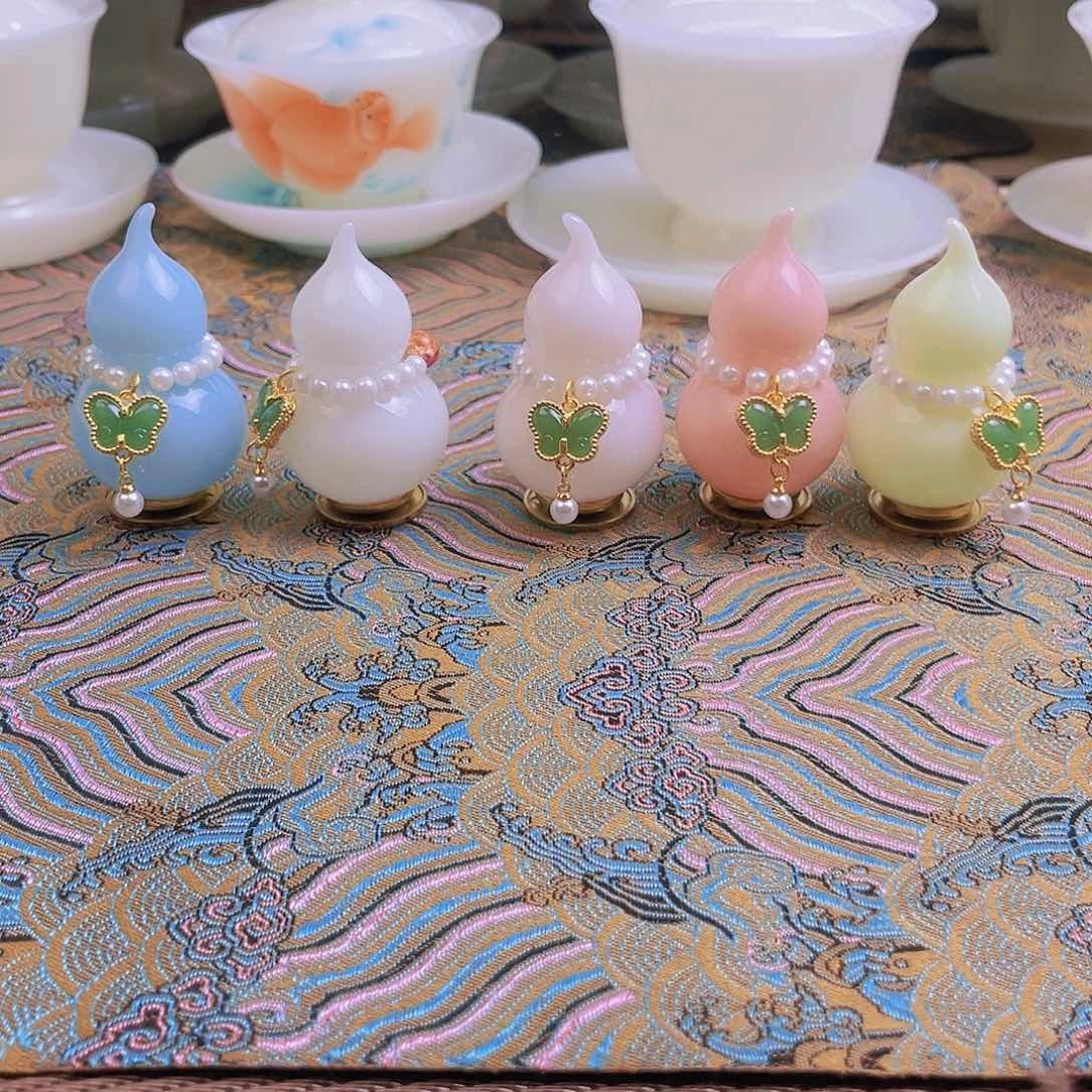 瓷片璞玉瓷葫芦挂件1个颜色任选