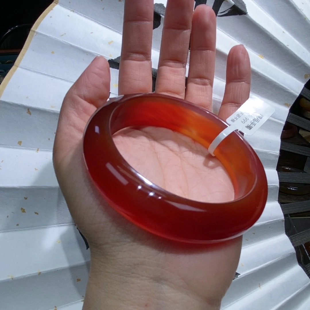 玛瑙/玉髓手镯未镶嵌叮***K