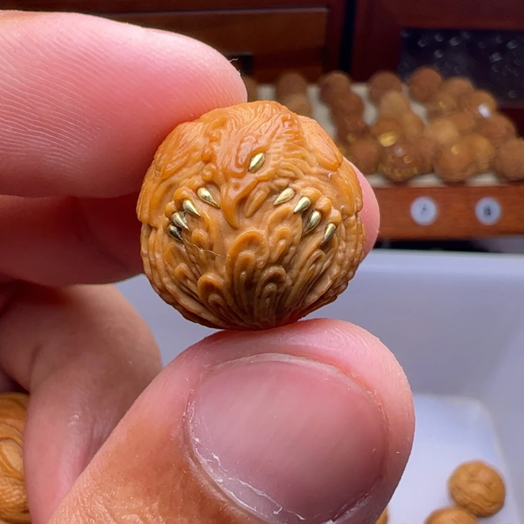 猴头核桃吊坠精工镶嵌鸟