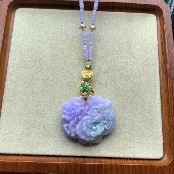 翡翠未镶嵌颈饰紫翡凤凰