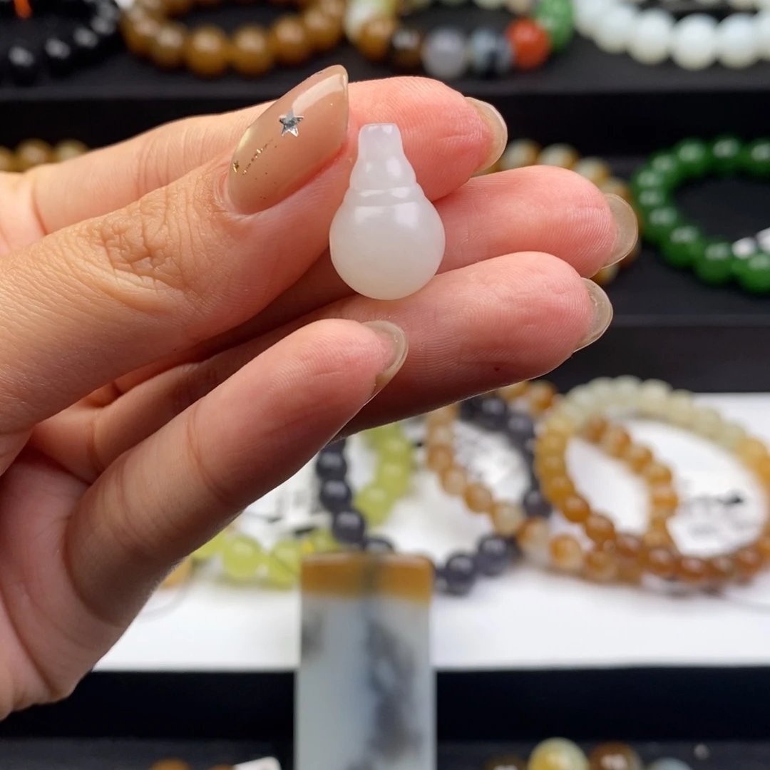 和田玉未镶嵌手串