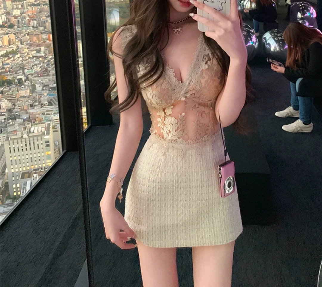 GGE定制【初雪少女香】重工蕾丝绣花大V领性感拼接连衣裙女